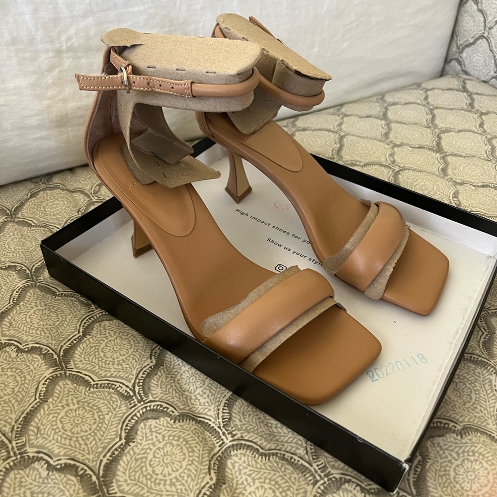 Marc Fisher Derine Heeled Sandal, NWT